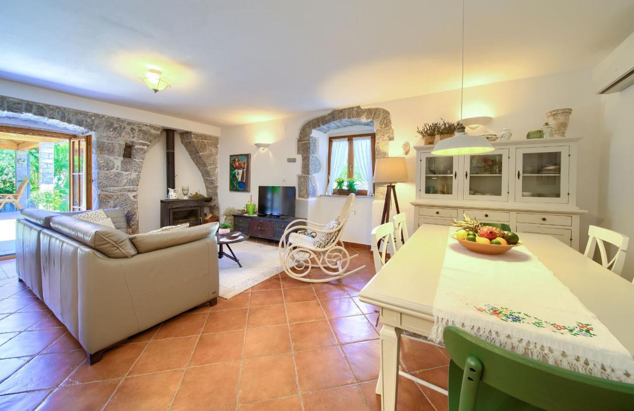 Holiday Home Lavanda Kornić المظهر الخارجي الصورة